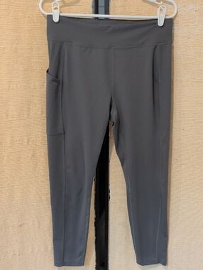 Columbia Performance Leggings in Light Gray with White Logo